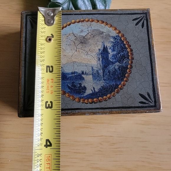 Vintage Landscape Art TinTrinket Box - Picture 5 of 6